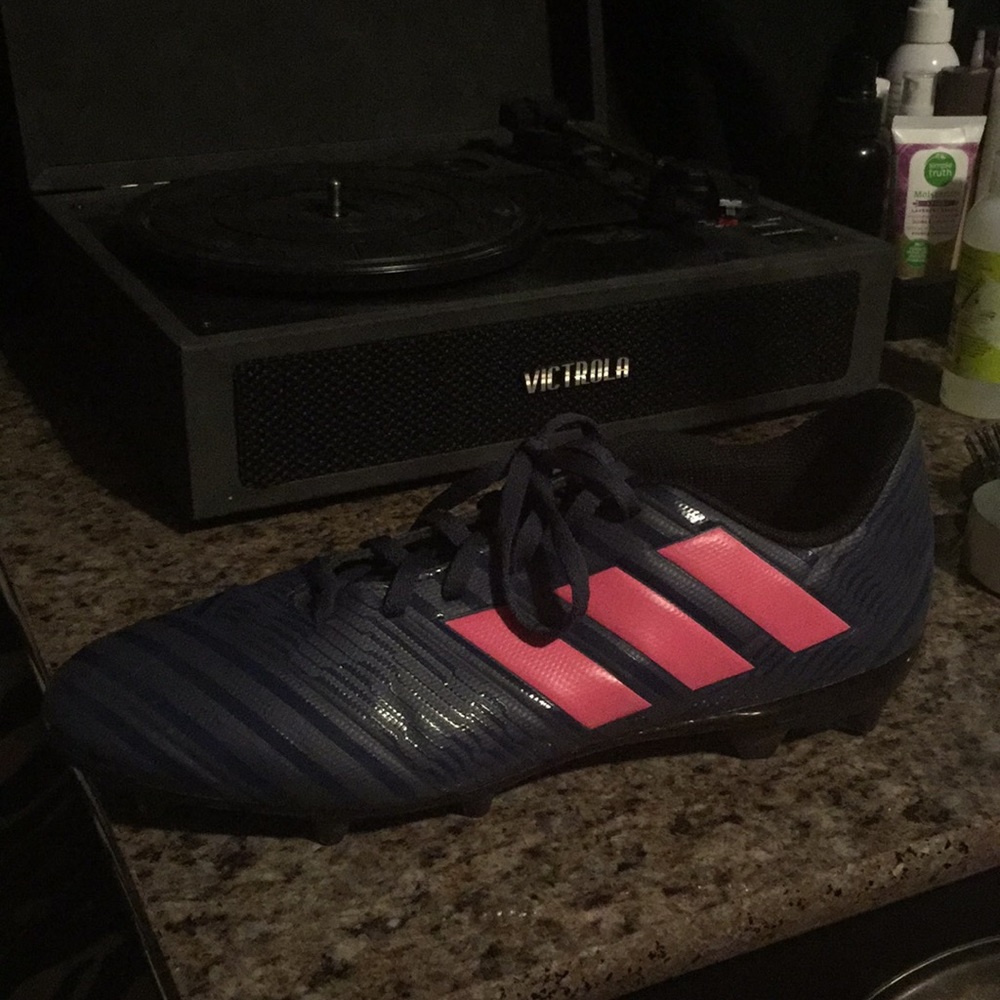 Soccer cleats